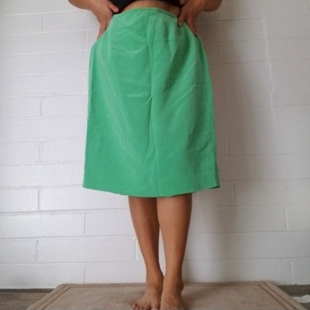 Plus size vintage green midi skirt